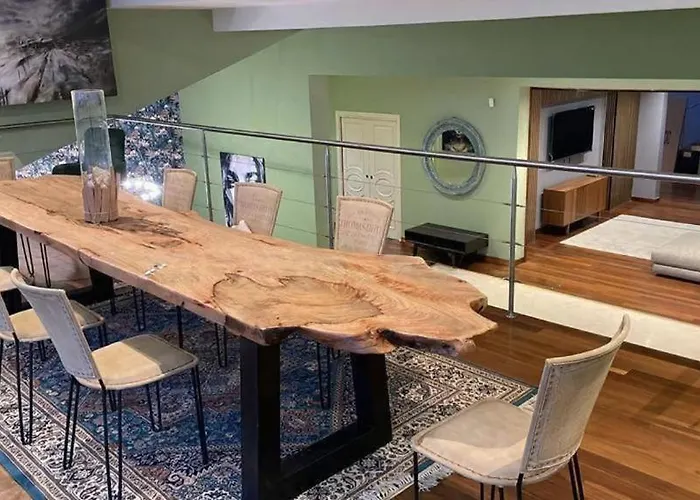 Family Perfectly Located לינה וארוחת בוקר